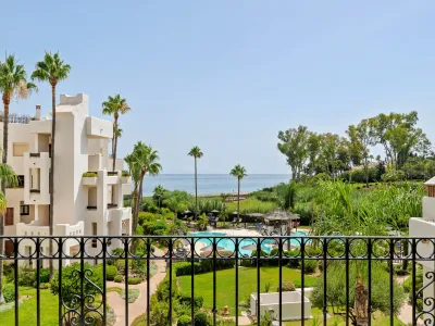 Apartament na sprzedaż w Bahía del Velerín, Estepona East